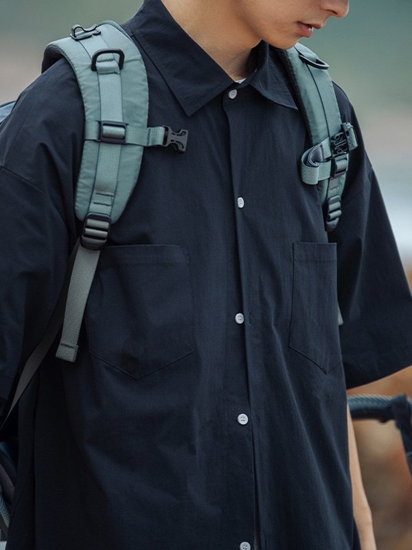 Kurzärmliges Hemd mit Knopfleiste und Fronttasche für Herren-2